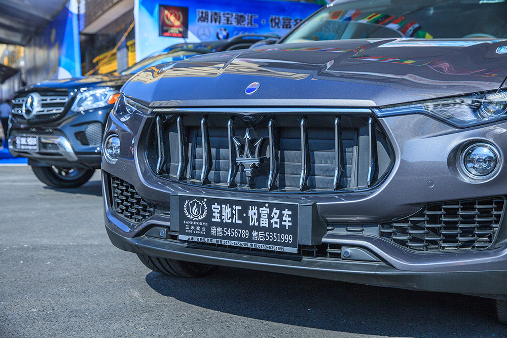 【車展第一天】遇到那個(gè)TA，放棄蘋果8......