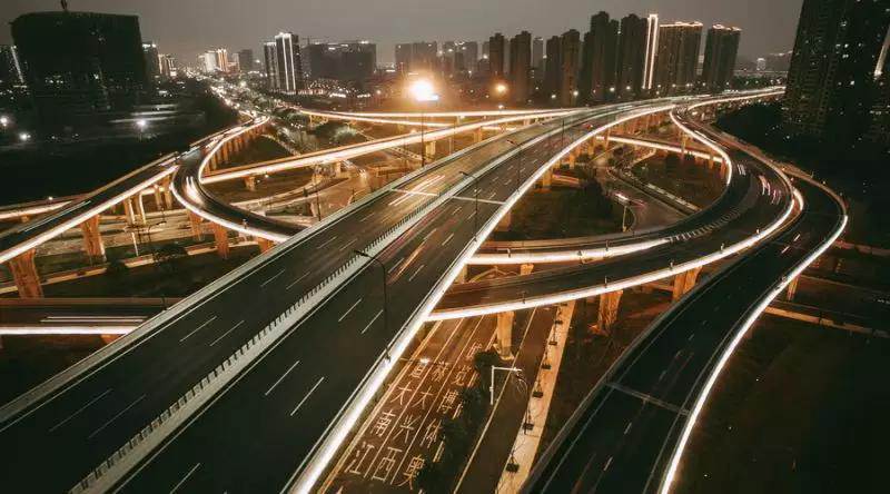 這些上道必知汽車燈語，你知道嗎？