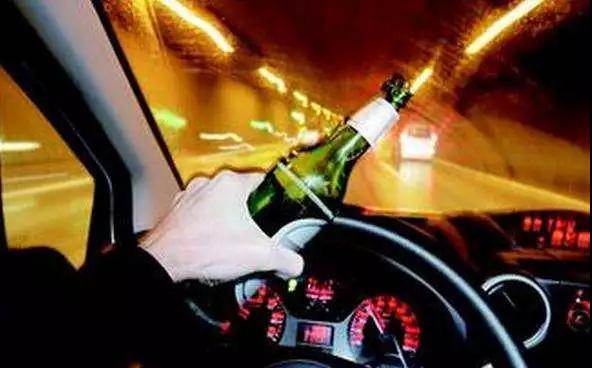 真的假的？最新交規(guī)：酒后躺車內(nèi)休息也算酒駕？