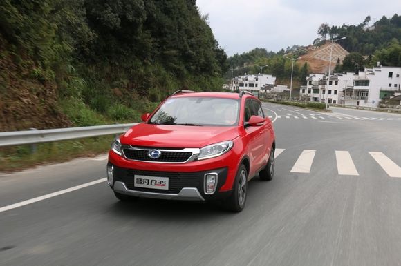 車窗怎么開省油又涼快？這些竅門送你秀操作！